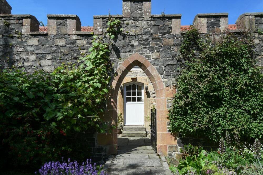 Craster Tower Coach House Villa Exterior photo